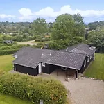 Dom wakacyjny Peder - 950m From The Sea By Interhome *