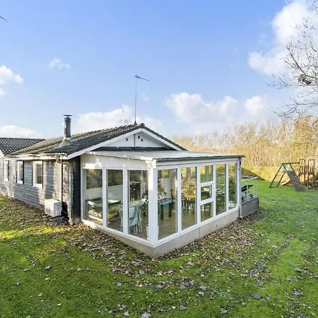 Peder - 950m From The Sea By Interhome