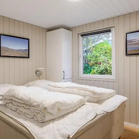 Peder - 950m From The Sea By Interhome *