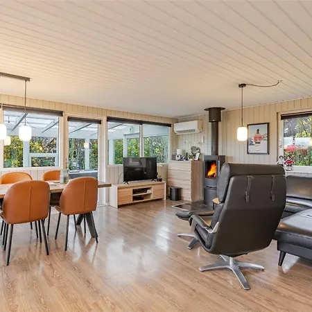 Semesterbostad Peder - 950m From The Sea By Interhome *