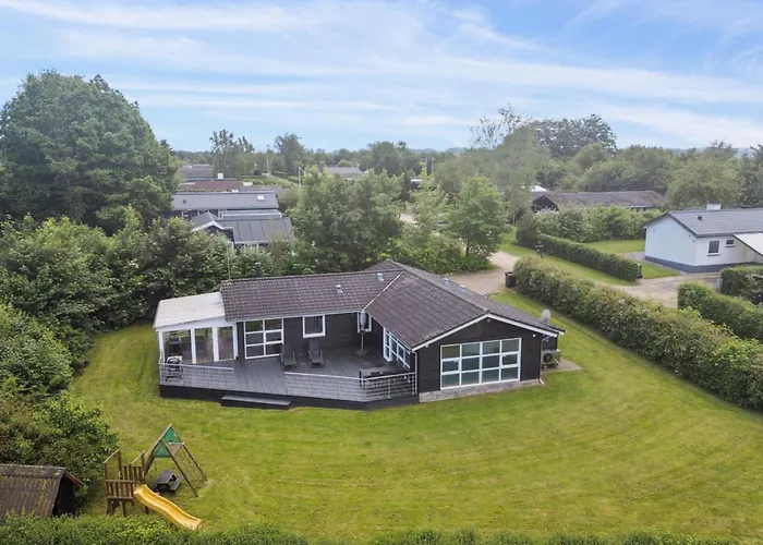 Peder - 950m From The Sea By Interhome